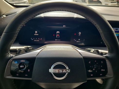 Used 2025 Nissan Murano SV FWD image 22