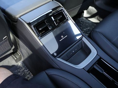 New 2025 Porsche Panamera image 21