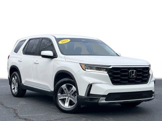 Certified 2025 Honda Pilot EX-L video 2