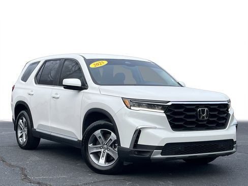 Certified 2025 Honda Pilot EX-L image 2