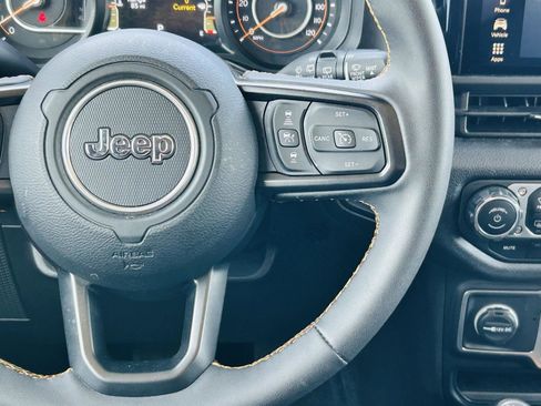 Used 2024 Jeep Wrangler Sport S image 15