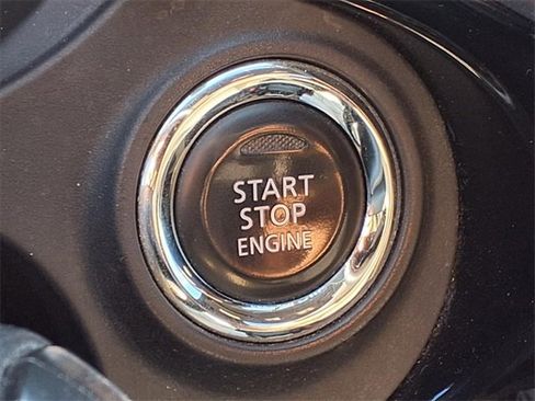 Used 2018 Mitsubishi Outlander LE image 16