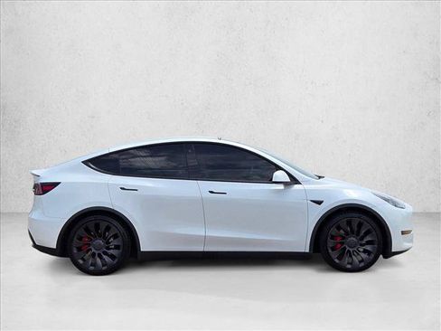 Used 2023 Tesla Model Y Performance AWD/4WD image 4