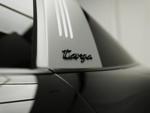 Used 2022 Porsche 911 Targa 4 GTS image 61