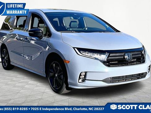 Used 2023 Honda Odyssey Sport image 1