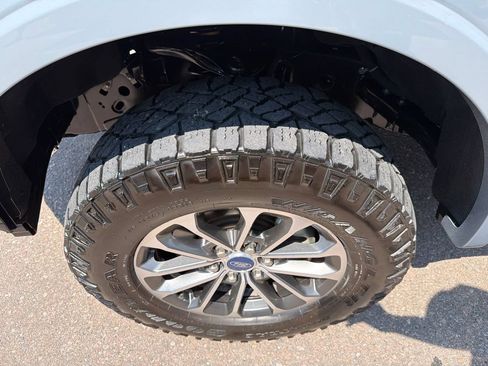 Used 2019 Ford F150 Lariat w/ Equipment Group 502A Luxury AWD/4WD image 20