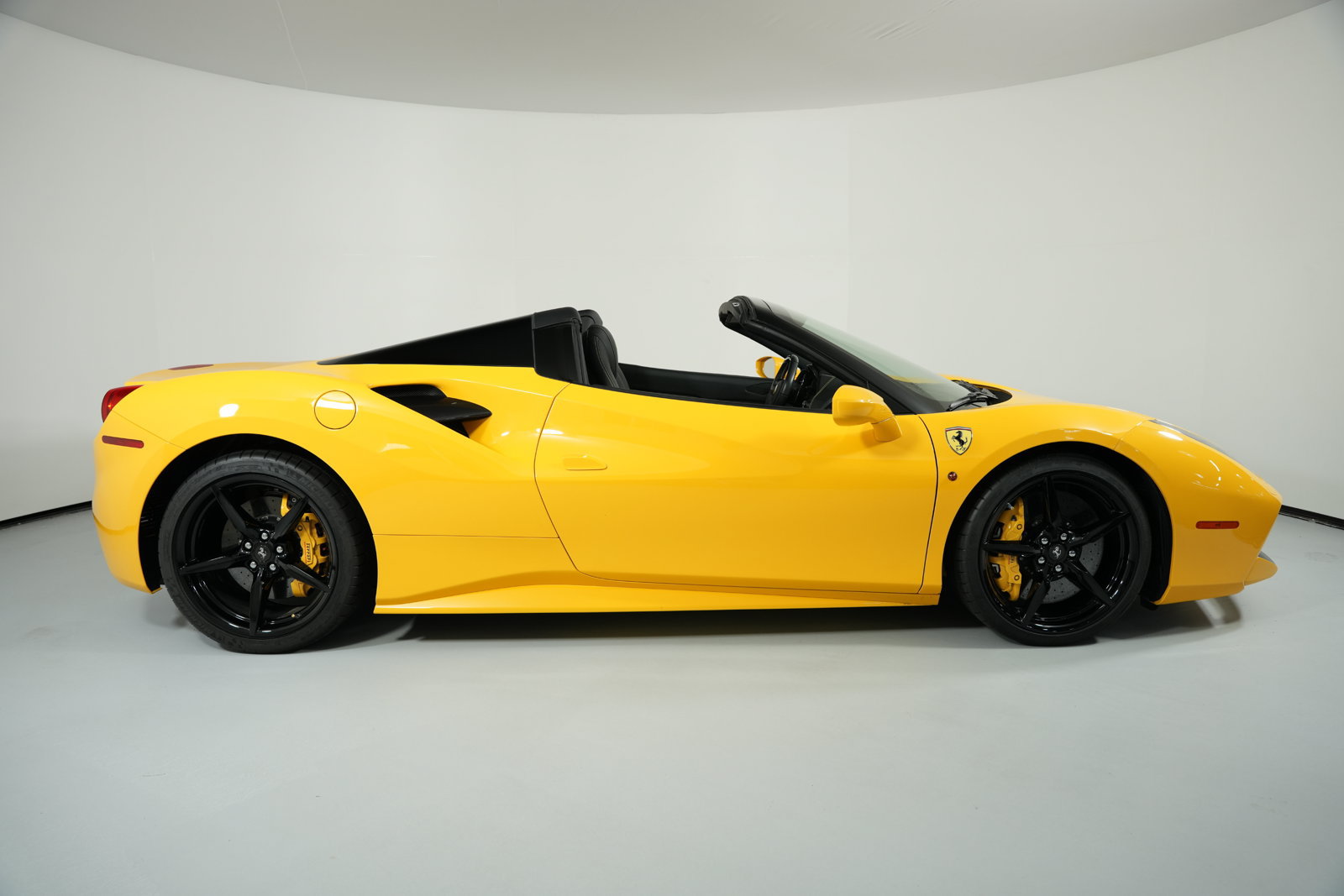 Certified 2018 Ferrari 488 Spider RWD image 26