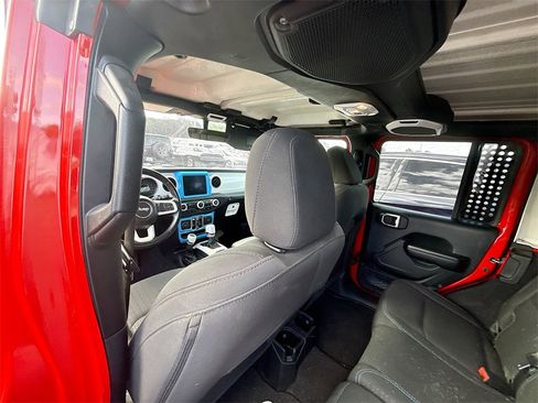 Used 2021 Jeep Wrangler Unlimited Islander image 25