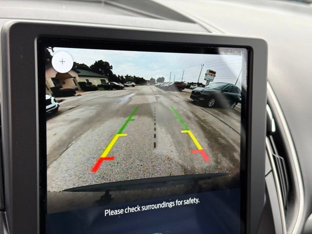 Used 2024 Ford Edge SEL AWD/4WD image 25
