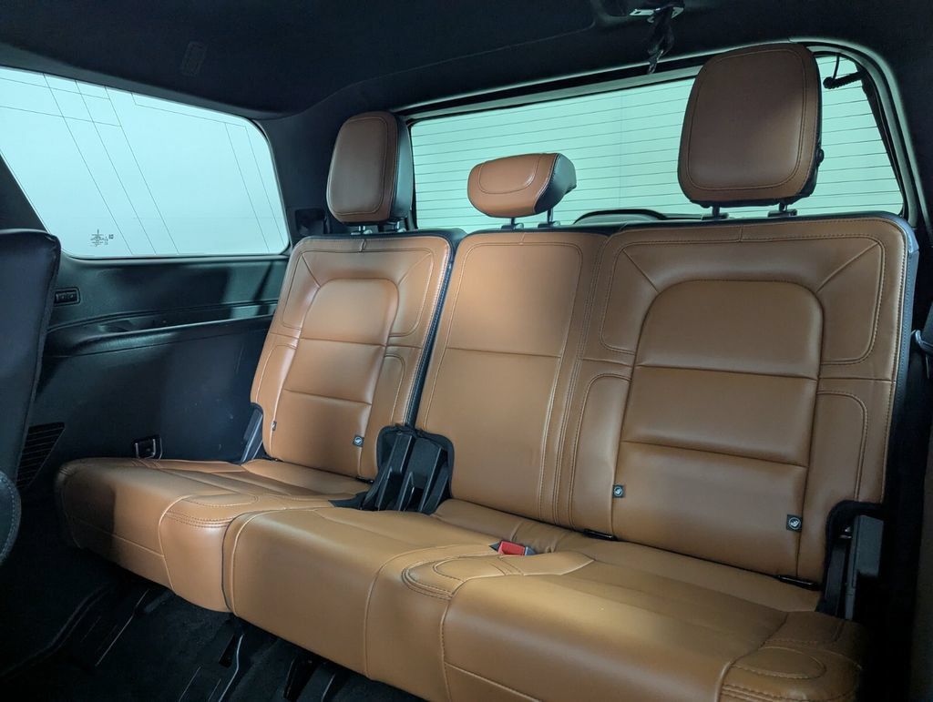 Used 2021 Lincoln Navigator Reserve RWD image 23