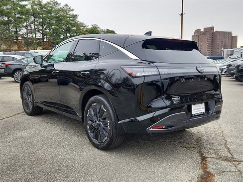 New 2026 Nissan Murano Platinum image 3
