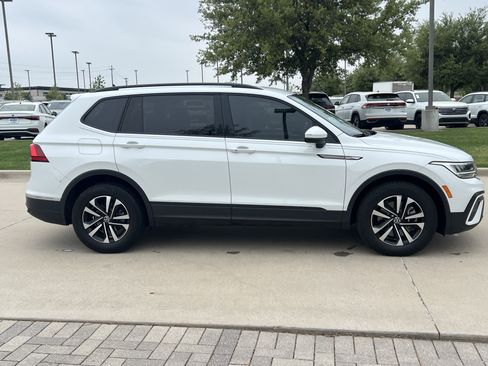Used 2023 Volkswagen Tiguan S image 11