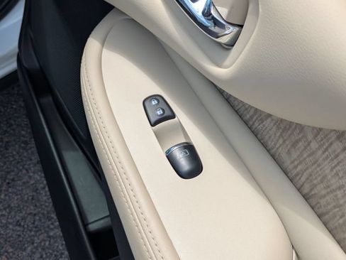 Used 2022 Nissan Murano SL FWD image 36