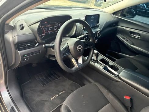 Used 2024 Nissan Sentra SV FWD image 18