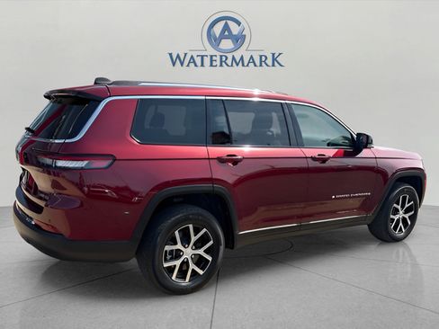 Used 2023 Jeep Grand Cherokee L Limited AWD/4WD image 5
