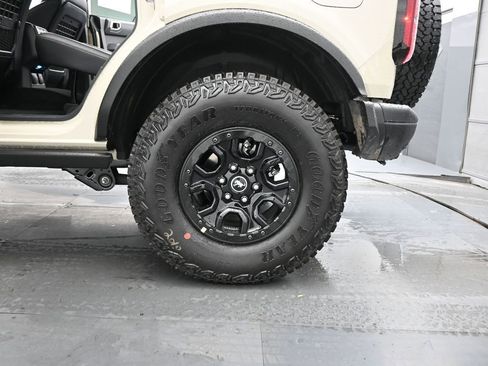 New 2026 Ford Bronco Badlands image 22