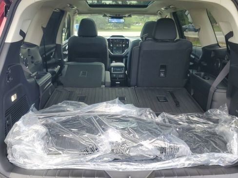 Used 2025 Subaru Ascent Bronze Edition w/ Onyx Package image 33