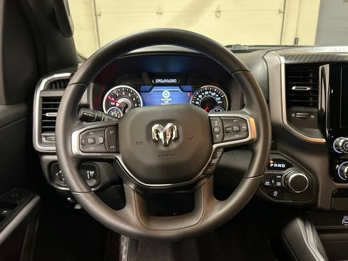 New 2026 RAM 1500 Express AWD/4WD image 17