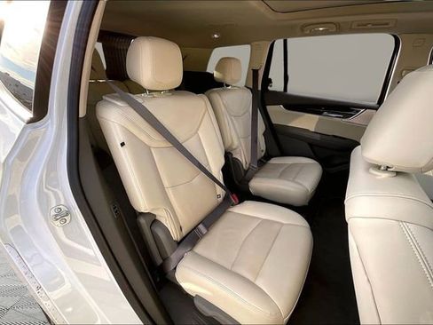 Certified 2024 Cadillac XT6 Premium Luxury w/ LPO, Floor Liner Package image 17