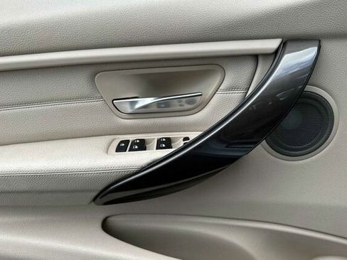 Used 2014 BMW 328i xDrive Wagon image 11