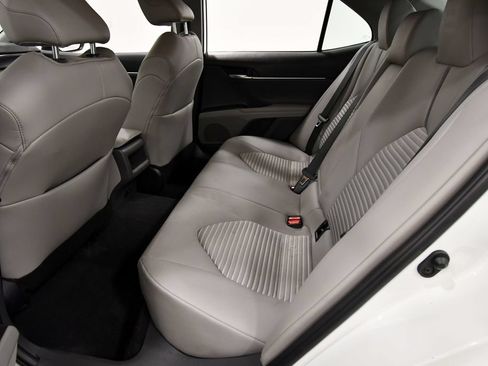 Used 2024 Toyota Camry SE AWD/4WD image 13