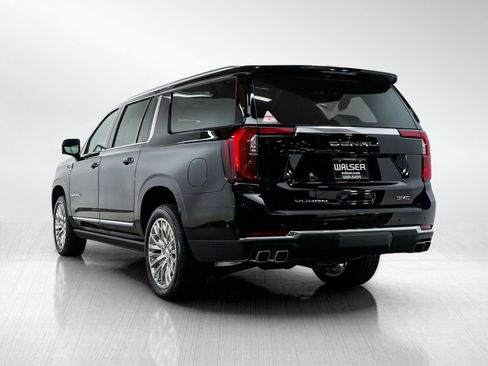 Used 2025 GMC Yukon XL Denali w/ Sun & Power Step Package AWD/4WD image 4
