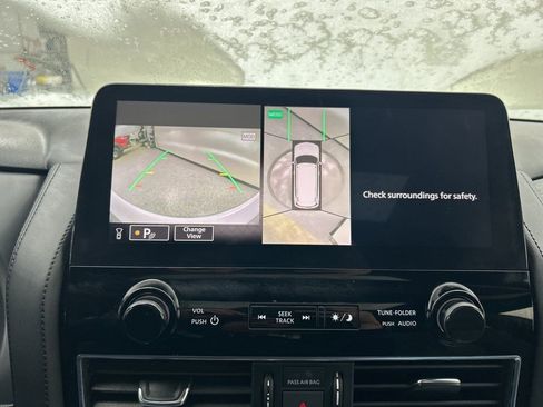 Used 2024 Nissan Armada SL w/ Midnight Edition Package image 16