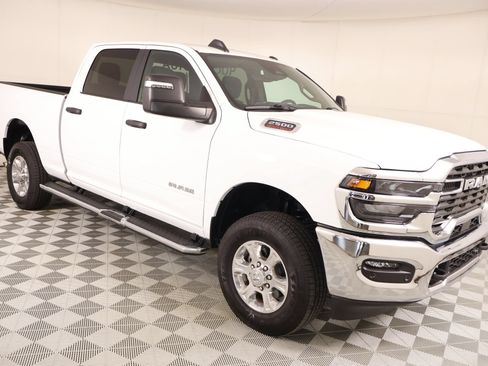 Used 2026 RAM 2500 Big Horn AWD/4WD image 1