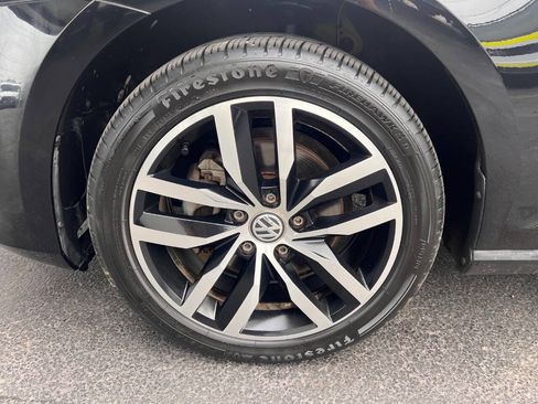 Used 2016 Volkswagen Golf SE image 22