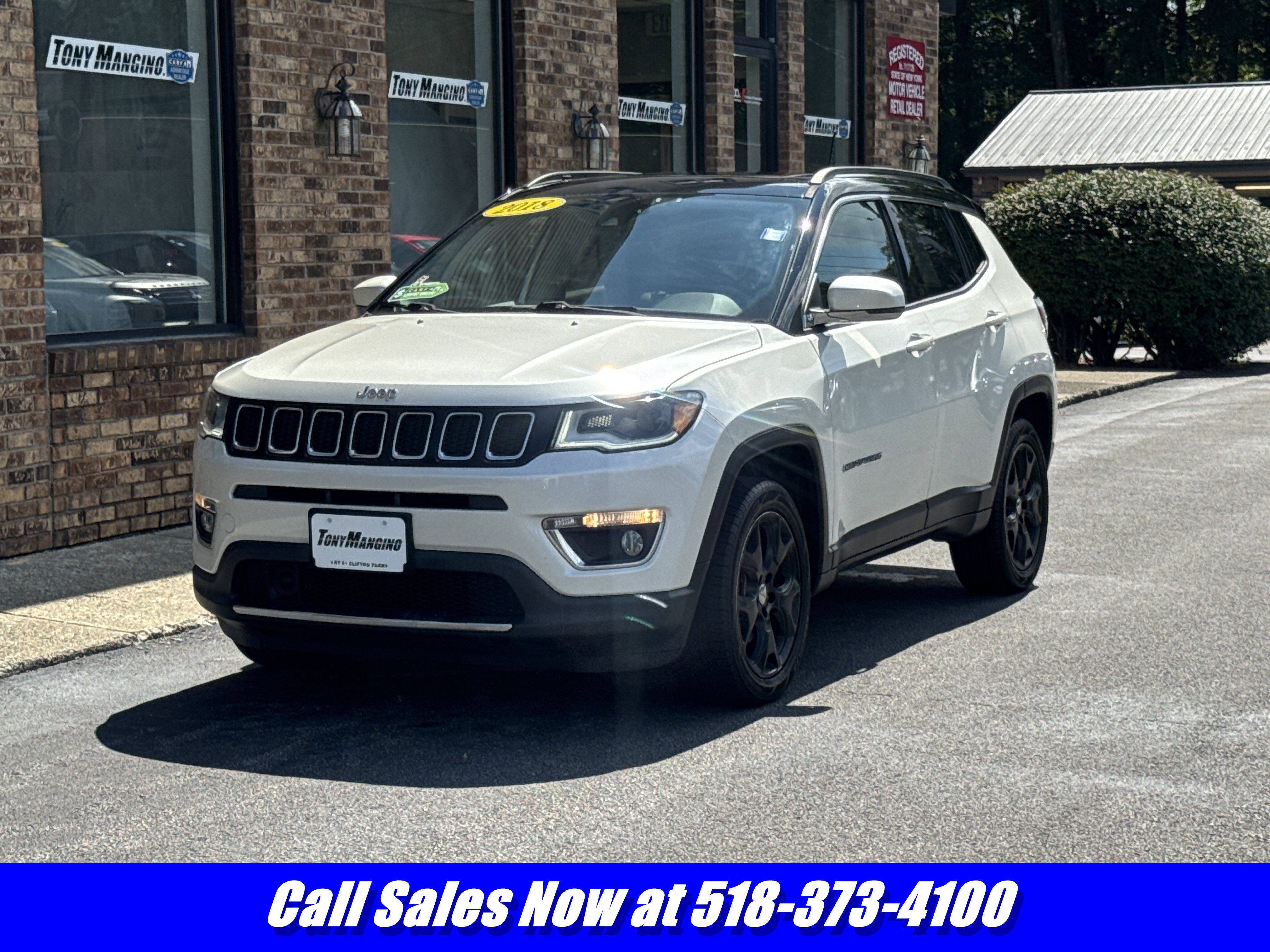 Used 2018 Jeep Compass Limited w/ Navigation Group AWD/4WD image 1