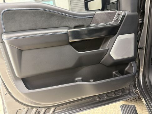 Certified 2025 Ford F250 Platinum w/ FX4 Off-Road Package AWD/4WD image 13