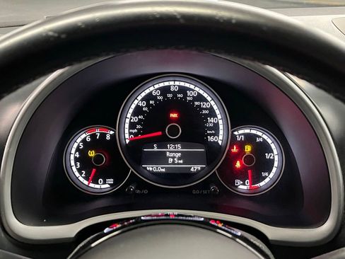 Used 2014 Volkswagen Beetle R-Line image 18