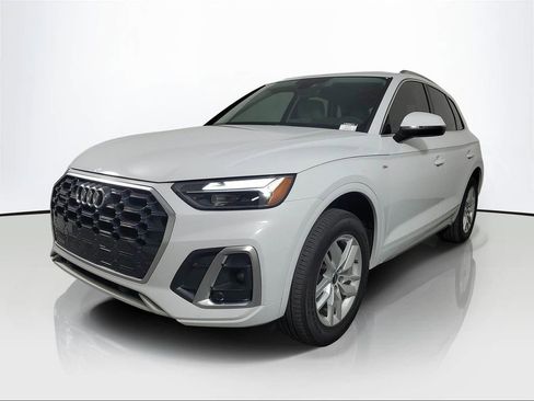 Used 2024 Audi Q5 2.0T Premium w/ Convenience Package AWD/4WD image 3