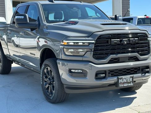 New 2026 RAM 2500 Laramie AWD/4WD image 11