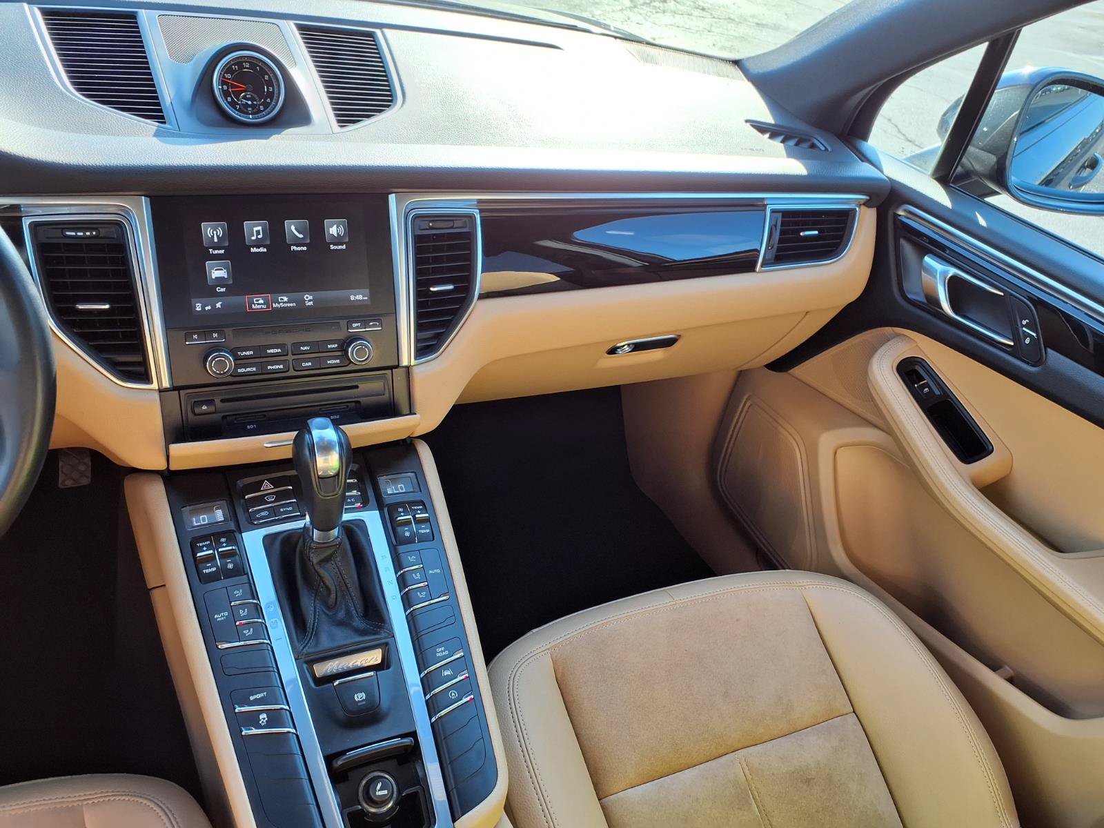 Used 2018 Porsche Macan AWD/4WD image 4