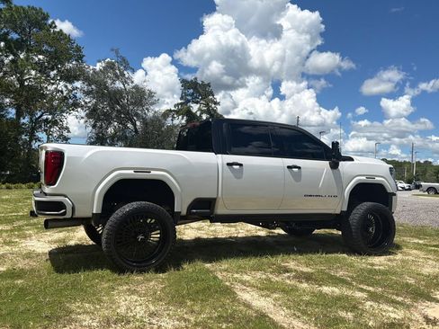 Used 2024 GMC Sierra 2500 Denali Ultimate AWD/4WD image 12