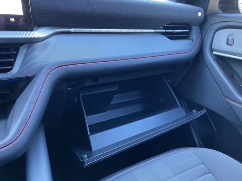 Used 2025 Ford Explorer ST-Line w/ Premium Package image 30