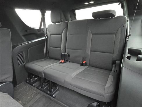 Certified 2025 Chevrolet Suburban LS image 28