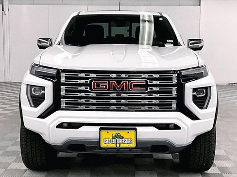 Used 2025 GMC Canyon Denali image 3