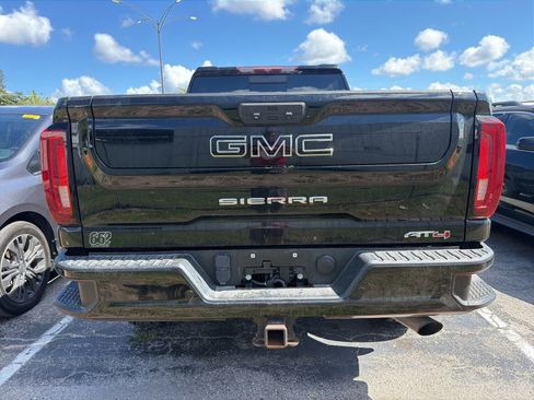Used 2022 GMC Sierra 2500 AT4 w/ AT4 Preferred Package AWD/4WD image 13