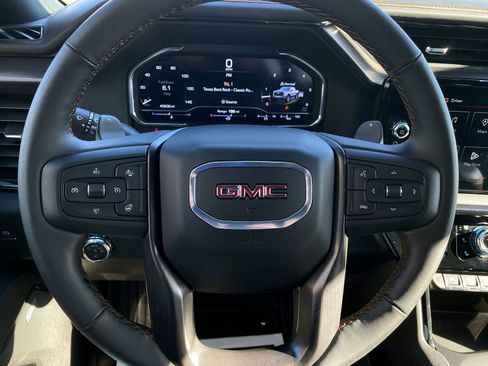 Used 2024 GMC Sierra 1500 AT4 w/ Technology Package image 21