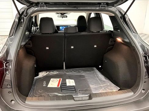 New 2026 Nissan Kicks S image 34