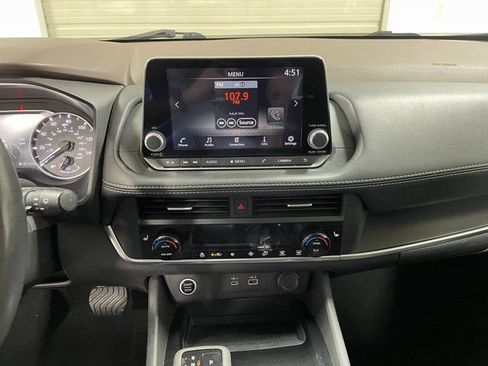 Used 2023 Nissan Rogue FWD image 16