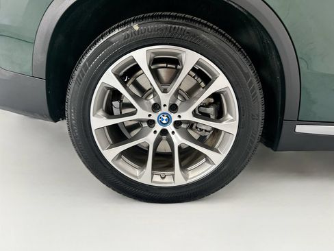 Certified 2024 BMW X5 xDrive50e w/ Premium Package AWD/4WD image 32