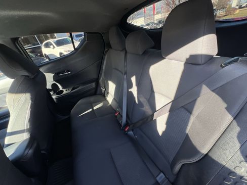 Used 2018 Toyota C-HR XLE image 23