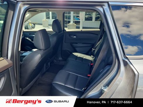 Used 2023 Nissan Rogue SV w/ SV Premium Package AWD/4WD image 10