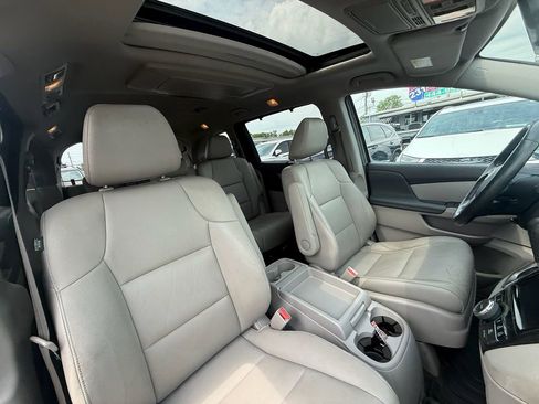 Used 2016 Honda Odyssey Touring Elite image 24
