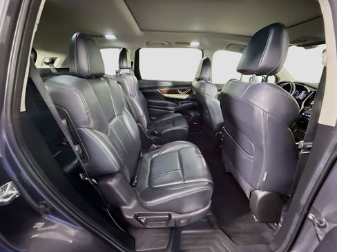 Used 2022 Subaru Ascent Touring AWD/4WD image 27