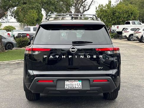 Certified 2024 Nissan Pathfinder SV w/ SV Premium Package FWD image 6