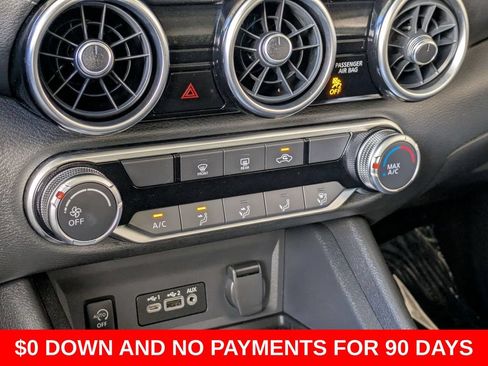 Used 2025 Nissan Sentra SV FWD image 17